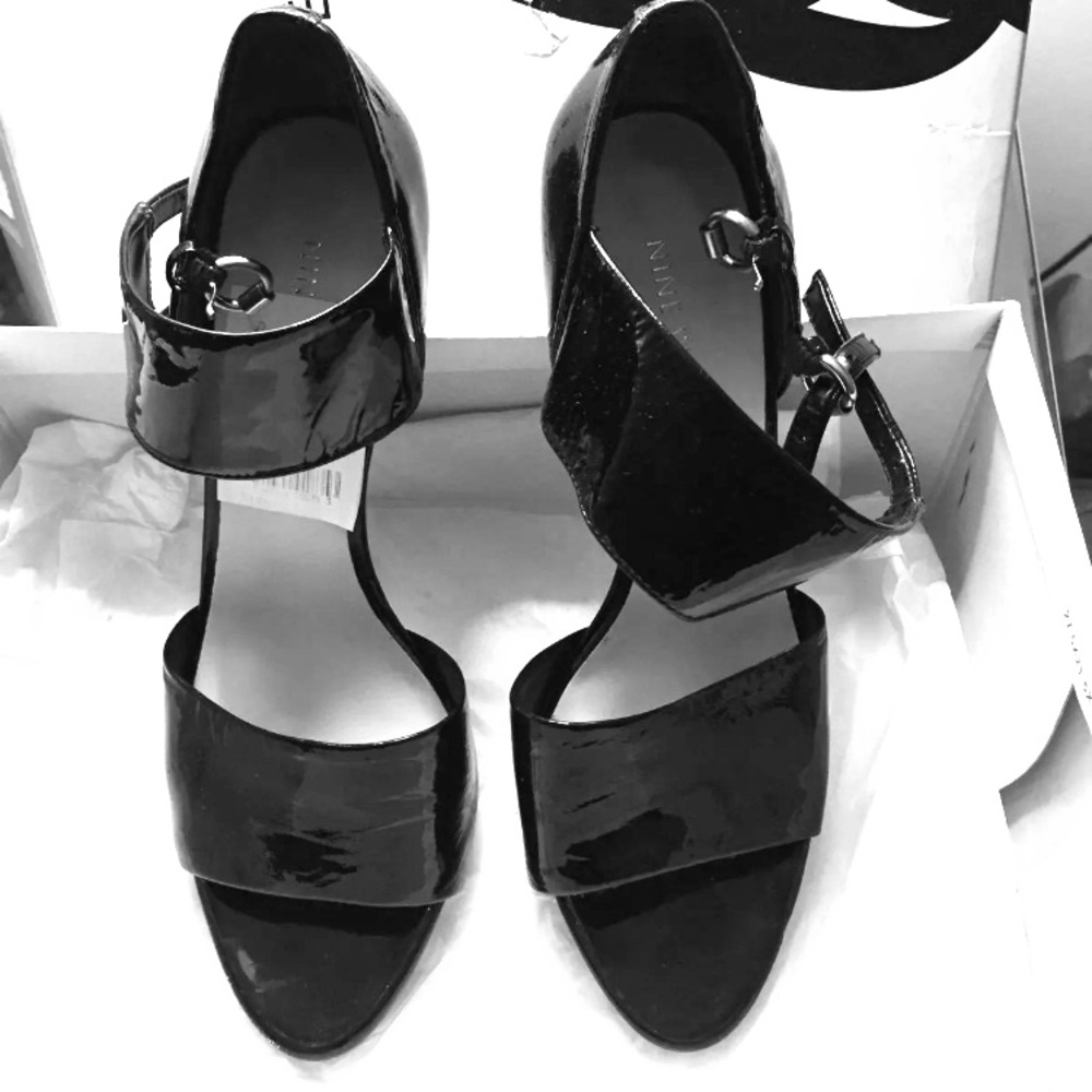 Patent Leather Heeled Sandal with Strap